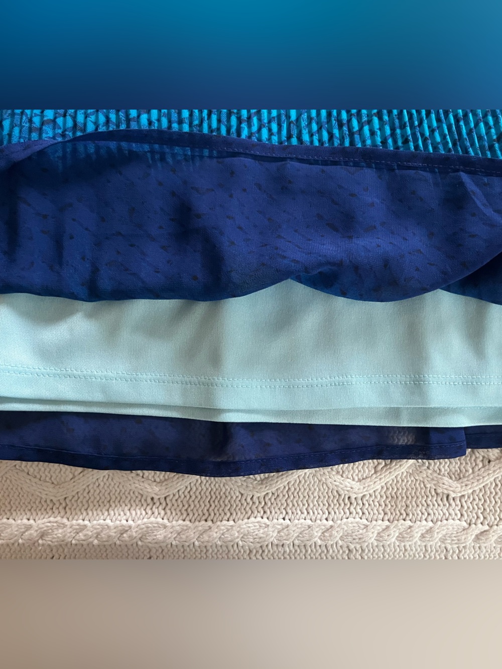 Roz & Ali Textured Royal Blue Ombre V-Neck Sleeveless Blouse Size XL - Picture 10 of 14